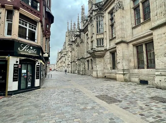 Cosy En Plein Coeur Historique Apartment Rouen